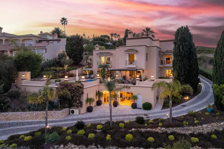 Guiding Luxury Property Decisions Across the Algarve