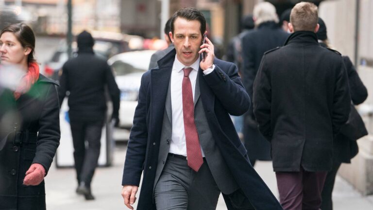 10 Best Shows About Rich People, Ranked