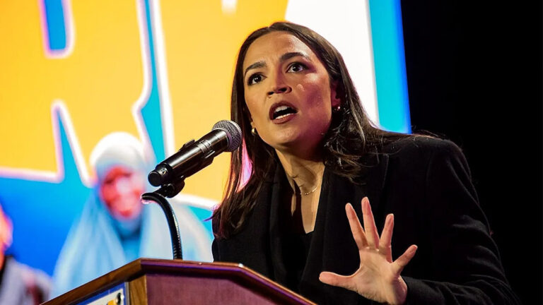 AOC called out for claim that billionaires 'can't earn' their