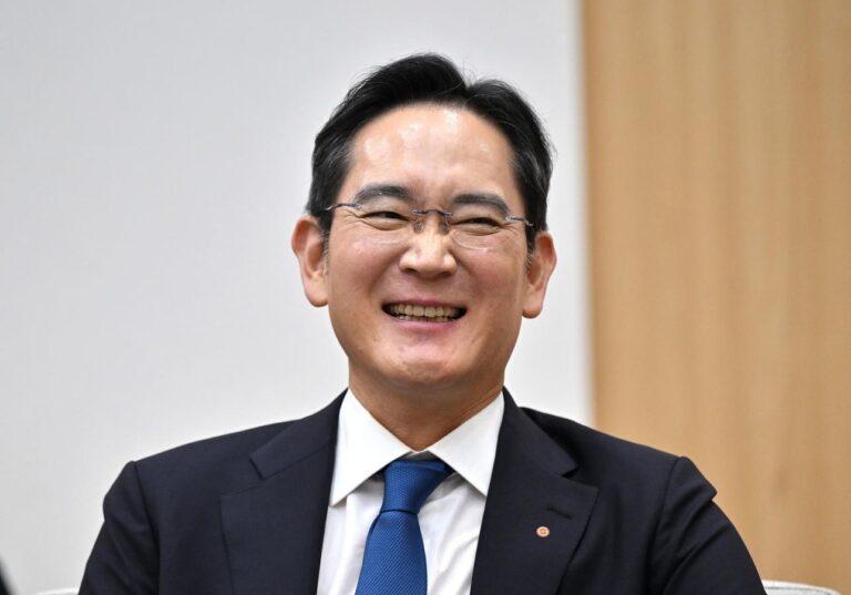 Samsung Billionaires Are South Korea’s Top Four Richest As The Company’s Market Cap Blows Past $1 Trillion Samsung Billionaires Are South Korea’s Top Four Richest As The