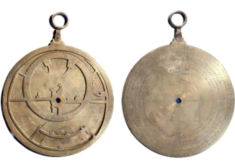 World’s Largest 17th-Century Astrolabe Breaks Auction Record in London World’s Largest 17th Century Astrolabe Breaks Auction Record in London