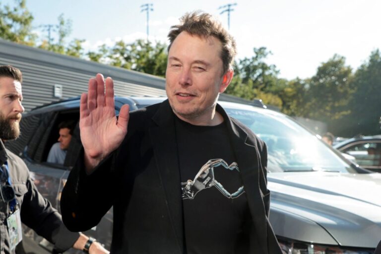A Complete Timeline Of Elon Musk's Net Worth: From $22