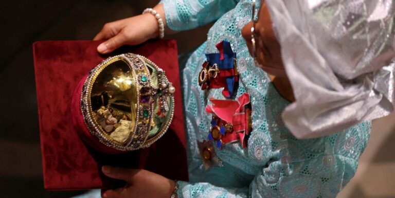 What Are the Sceptre and Orb Crown Jewels