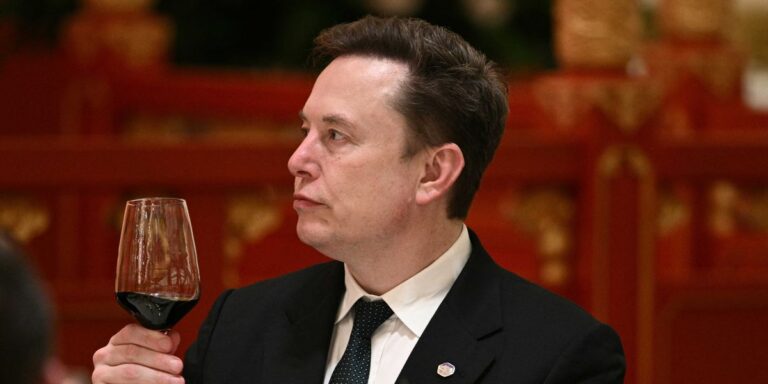 What is Elon Musk's net worth? This is exactly how