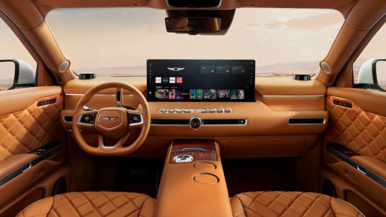 Samsung supplies OLED screens for Genesis GV90's luxury cabin